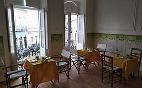 OlhãOmirante Guesthouse